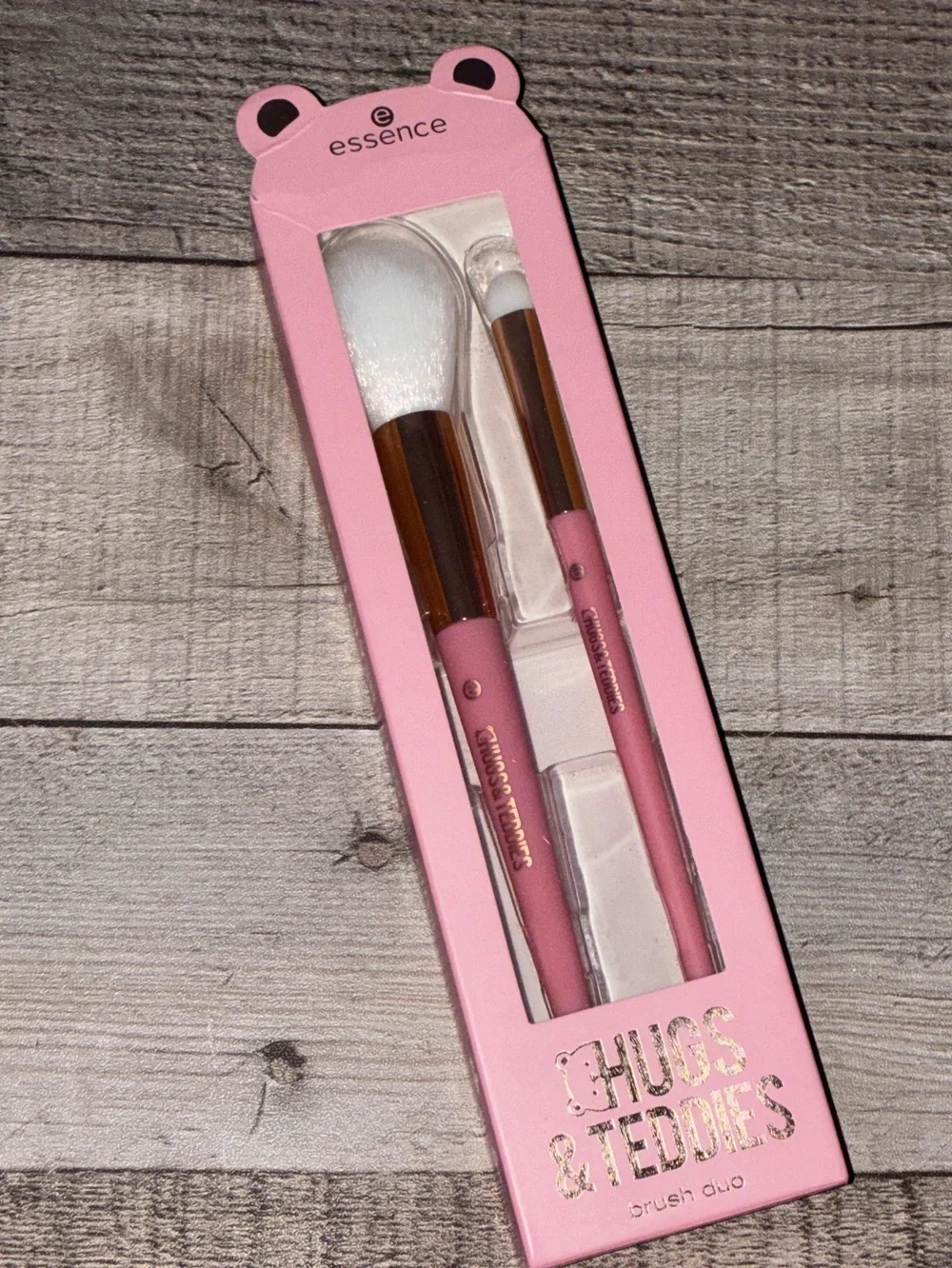 Essence Hugs & Teddies Eye & Face Makeup Brush Set